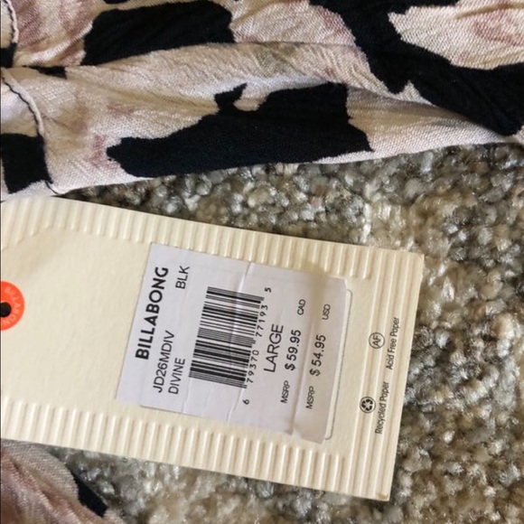 Billabong dress - Picture 2 of 3